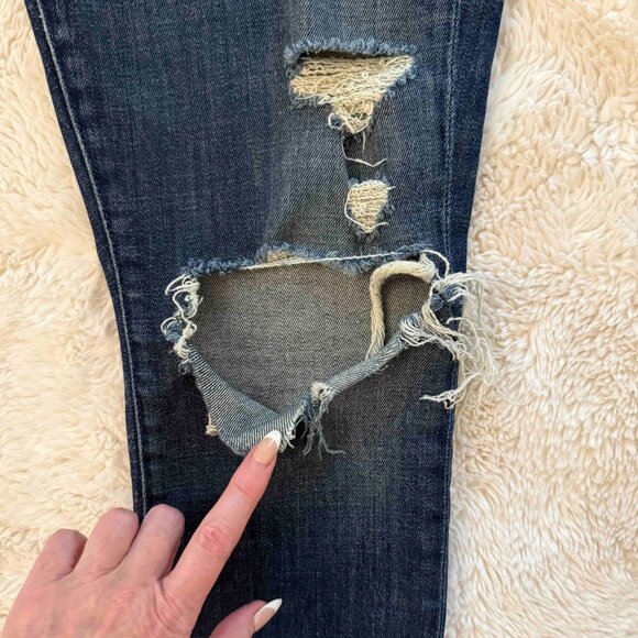 Mother High Waisted Looker Ankle Fray in Wicked Wildflower - Picture 11 of 14